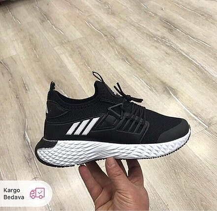 diğer Beden Nıke AIR ve Adidas 2 ürün sadece 165?