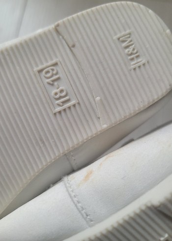 H&M Kız bebek Beyaz Fiyonklu Babet