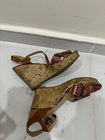 38 Beden çeşitli Renk Dolgu topuklu