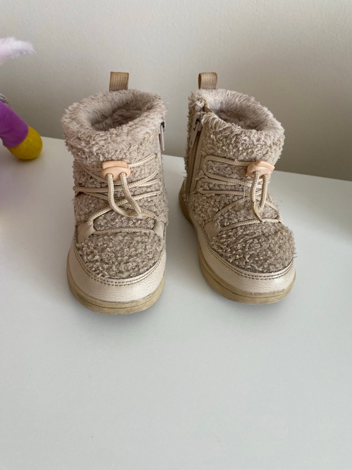 Kız Çocuk Bej Kürklü Bot - Görsel 3