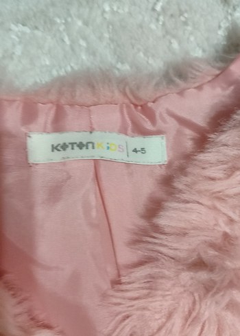 Koton Kız Çocuk Pembe Kürklü Yelek