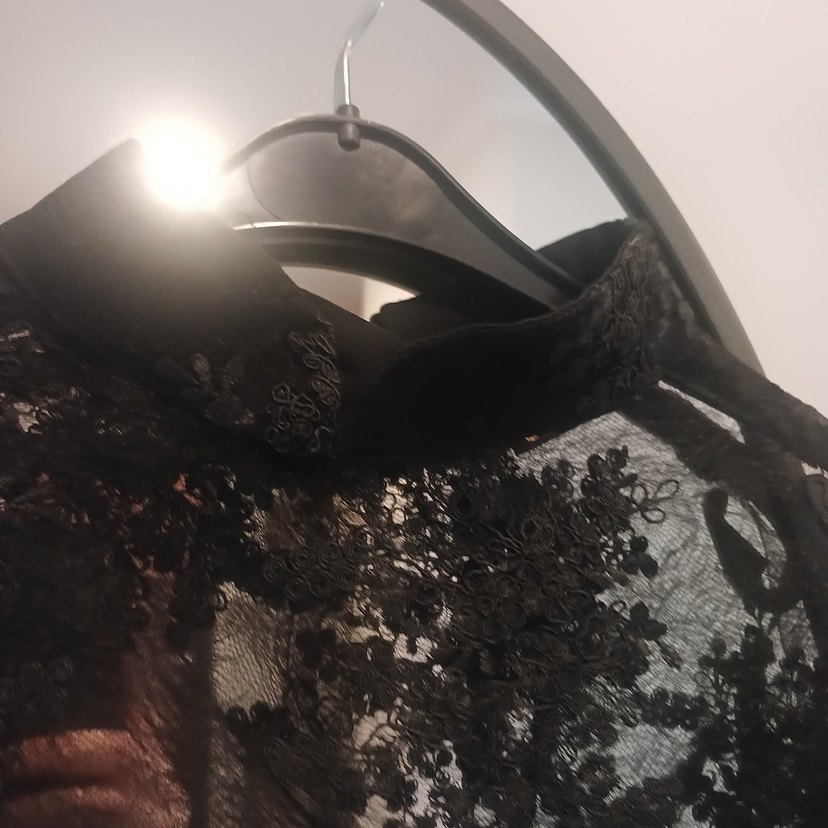 Dantel Detaylı Siyah Pelerin - Görsel 3