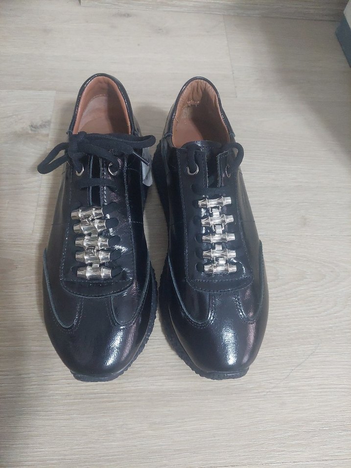 Parlak Siyah hakiki deri bayan ayakkabı - Görsel 4