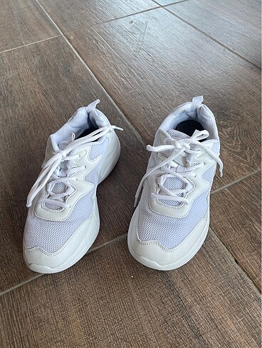 Skechers