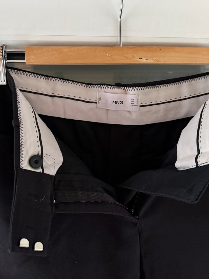 Mango Siyah Klasik Pantolon — görsel 3/4