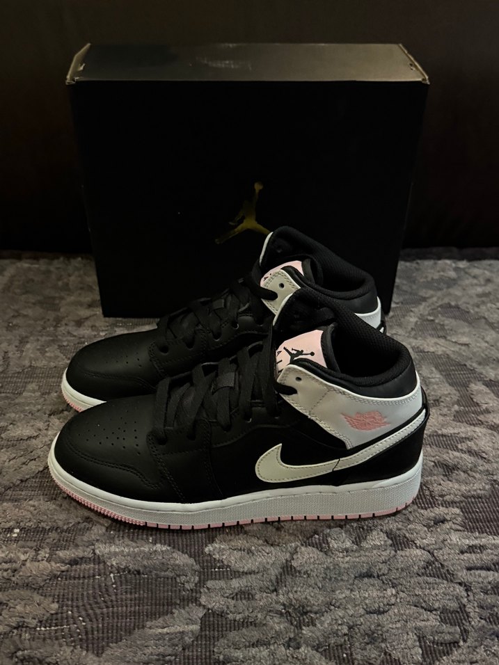 Nike Air Jordan 1 Mid Arctic Pink Black — görsel 3/9