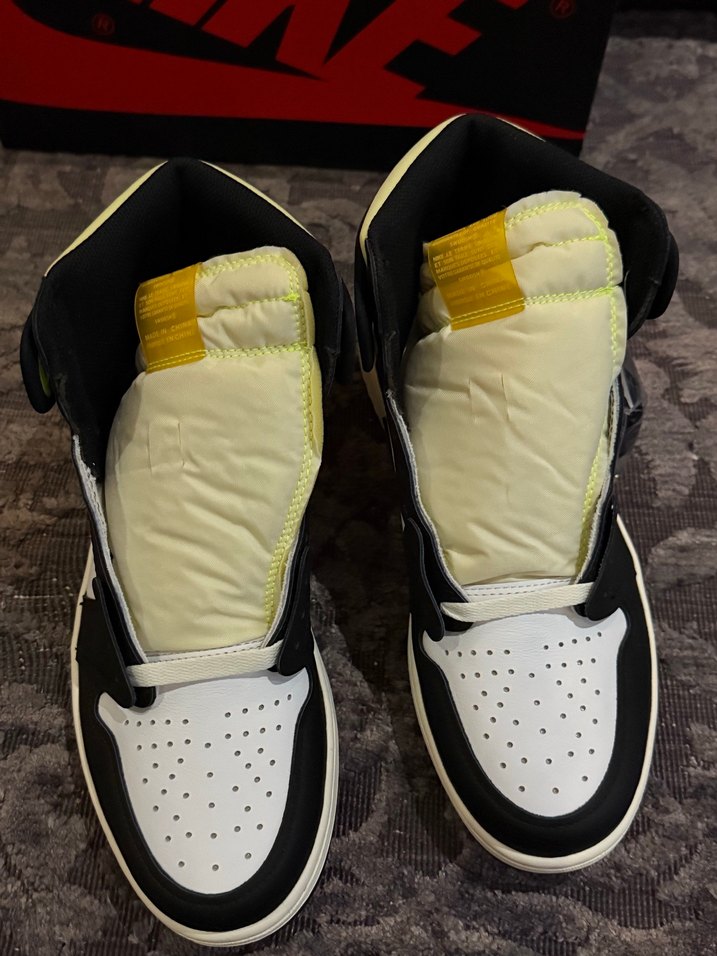 Nike Air Jordan 1 High Volt University — görsel 7/8