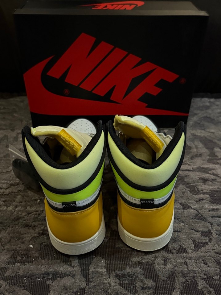 Nike Air Jordan 1 High Volt University — görsel 4/8