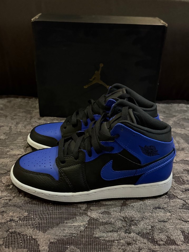 Nike Air Jordan 1 Mid Hyper Royal — görsel 3/9