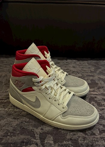 Nike Air Jordan 1 Mid Sneakersnstuff