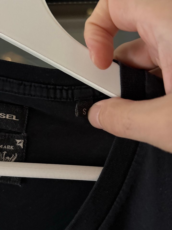 Diesel Siyah V Yaka T-Shirt — görsel 4/6