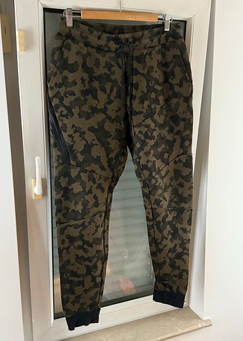Nike Tech Kamuflaj Esofman Alti