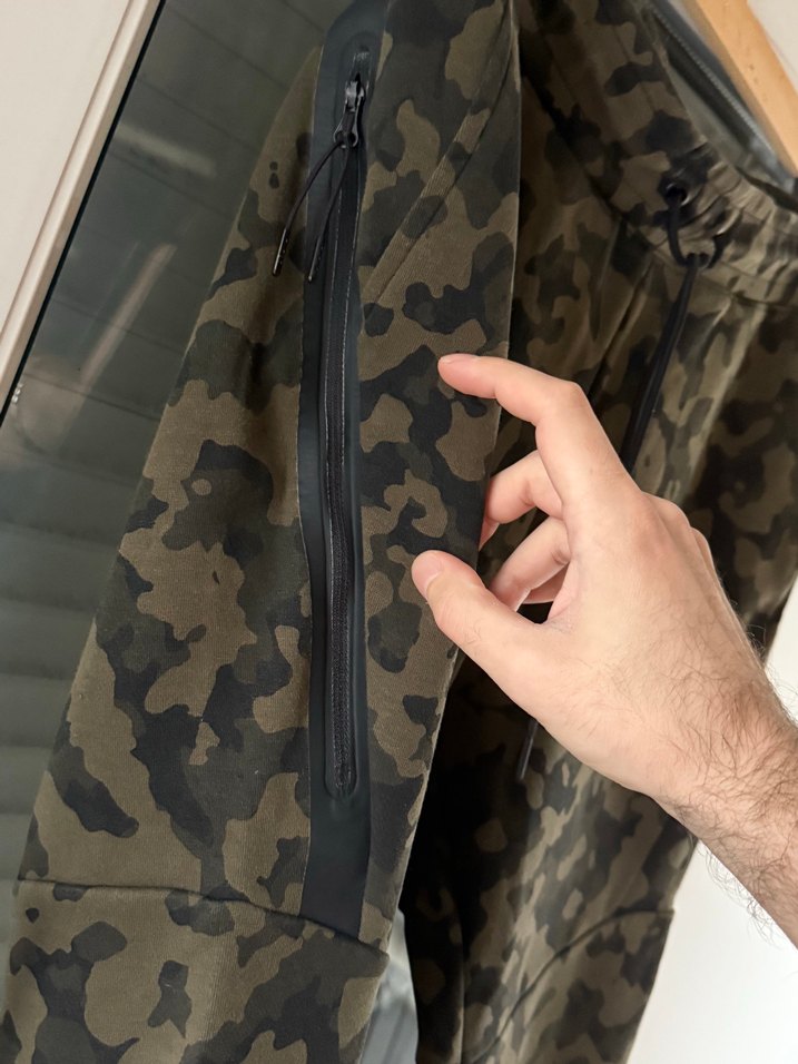 Nike Tech Kamuflaj Eşofman Altı — görsel 4/4