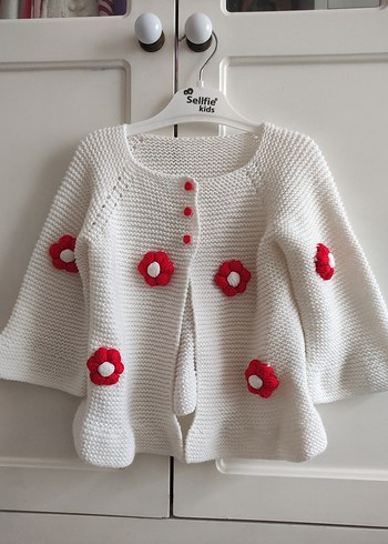 Kız Çocuk Beyaz Nakışlı Örgü Hırka - Görsel 3