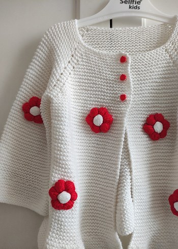 Kız Çocuk Beyaz Nakışlı Örgü Hırka - Görsel 2