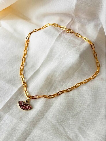 Gold kolye