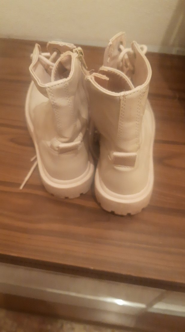 Beyaz Deri Bağcıklı İnce Topuklu Kadın Bot - Görsel 2