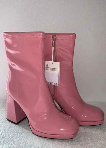 38 Beden Etiketli bershka Parlak Pembe Kadın Topuklu Bot