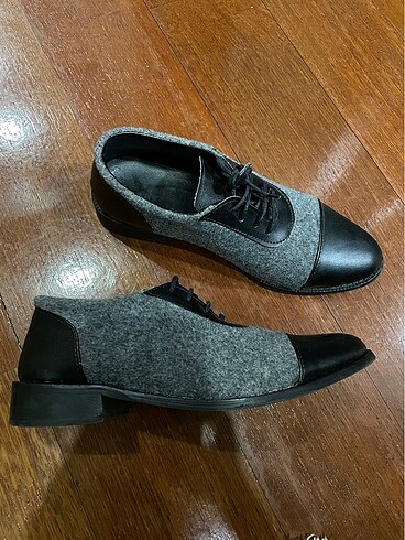 Siyah gri klasik ayakkabi