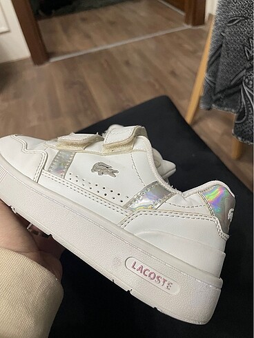 30 Beden beyaz Renk Lacoste cocuk spor ayakkabi