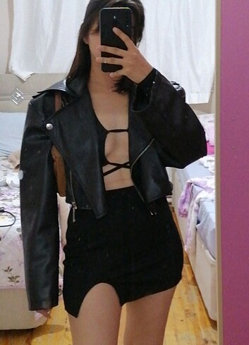 s Beden crop bluz