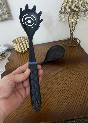 Beden siyah Renk Sıfır Karaca 2 li Siyah Makarna Servis Kaşığı Seti