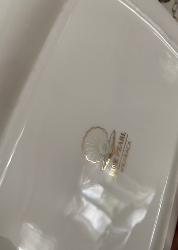 Beden beyaz Renk Sıfır Karaca fine pearl 26 cm Altın desenli beyaz porselen tabak
