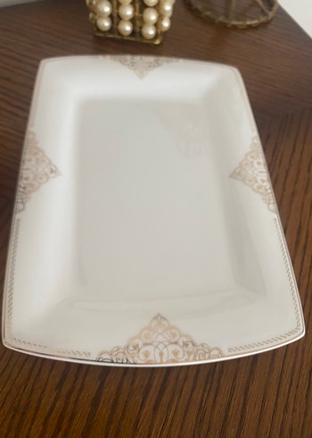Karaca Sıfır Karaca fine pearl 26 cm Altın desenli beyaz porselen tabak