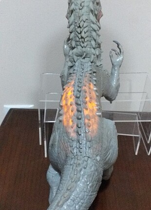 Beden İndominus rex..!