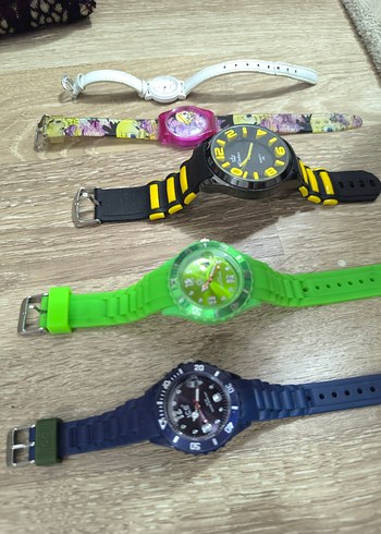 Renkli Pop Kültür Kadın ve Çocuk Saatleri - Görsel 2