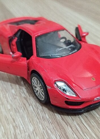 Model Araba Porsche 918 Spyder