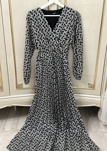 Drapeli V Yakalı Uzun Kadın Elbise - Görsel 3