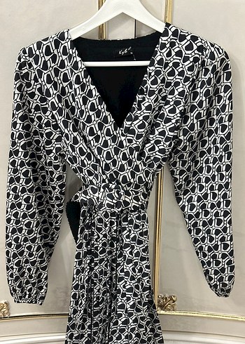 Drapeli V Yakalı Uzun Kadın Elbise - Görsel 2