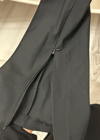 Zara Siyah Deri Fermuarlı streç Kadın Pantolon - Görsel 2