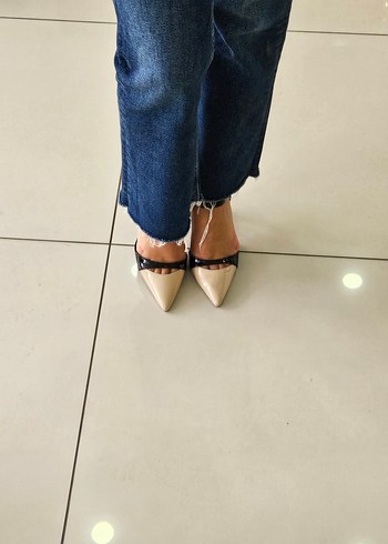 Siyah Bej Tokalı Stiletto Kadın Ayakkabı - Görsel 4