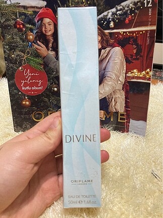 Oriflame Divine Edt