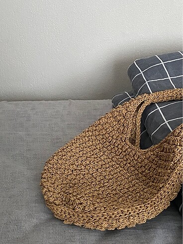 Pull and Bear Hasır Çanta