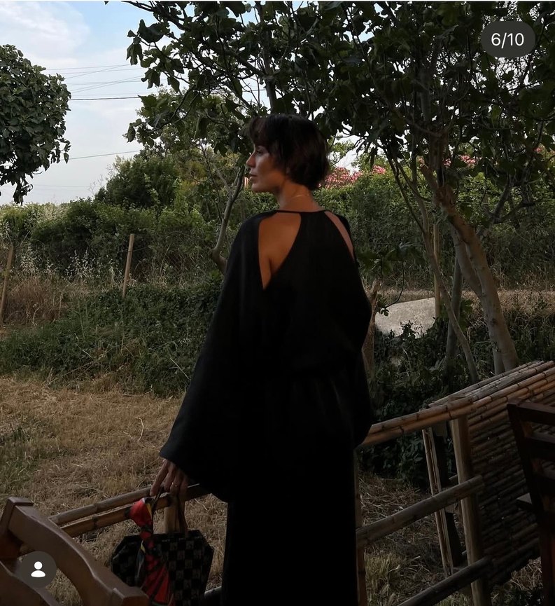 Beauty Omelette Uzun Siyah V Yaka Elbise - Görsel 2