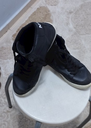 Nike Siyah Bağcıklı Kadın Spor Ayakkabı - Görsel 2