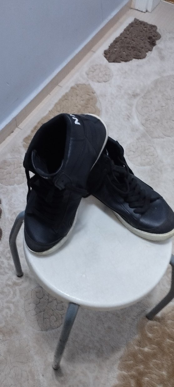 Nike Siyah Bağcıklı Kadın Spor Ayakkabı - Görsel 2