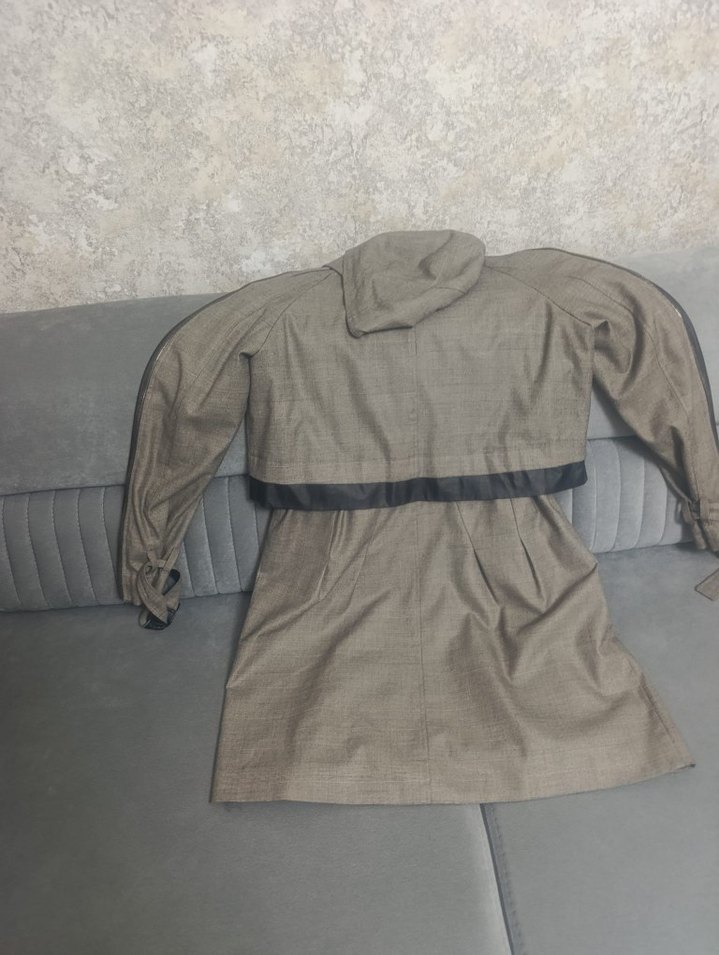 Kadın Bej Kuşaklı Uzun Trençkot - Görsel 3