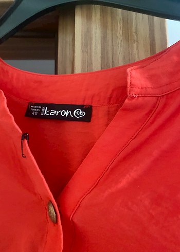 Kırmızı V Yaka Düğmeli Keten Gömlek - Görsel 3