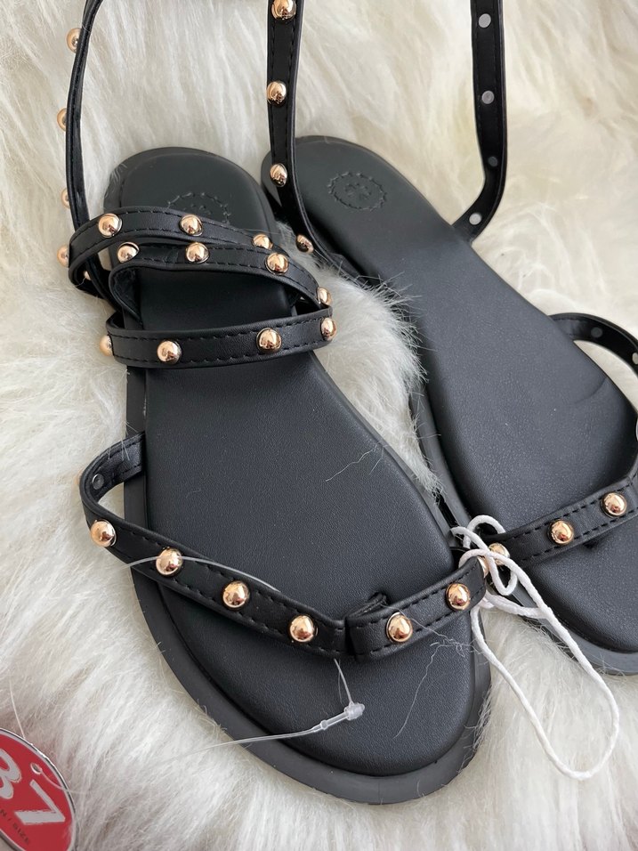 Siyah Yılan Desenli Tokalı Kadın Sandalet - Görsel 2