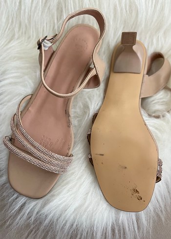 Bej Kadın Dolgu Topuklu Tokalı Abiye Ayakkabı (Defolu) - Görsel 3