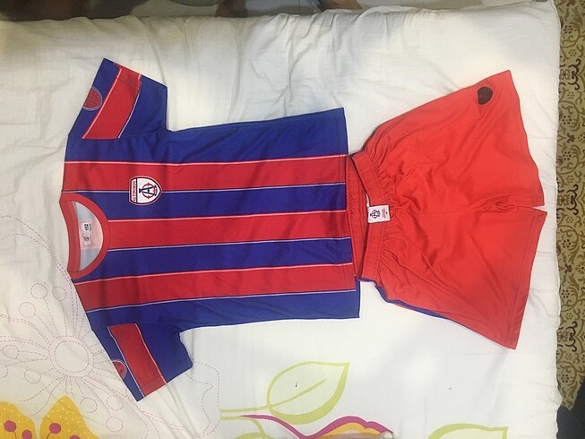 9 Yaş Beden kırmızı Renk 2 adet Altınordu futbol forması