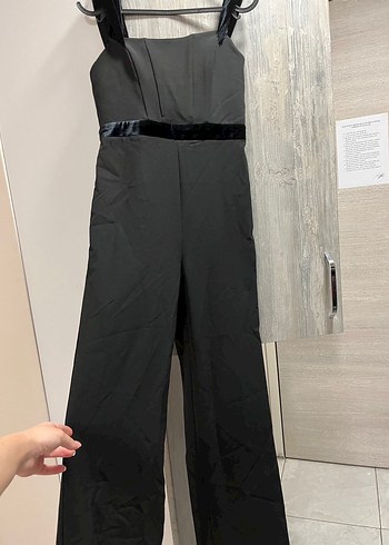 Siyah Kadife detaylı Straplez şık Kadın Tulum - Görsel 4