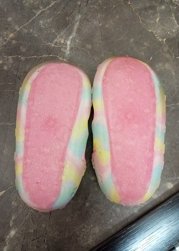 LCW 23-24 numara deniz ayakkabı ya bir ya iki kez kullanıldı - Görsel 2