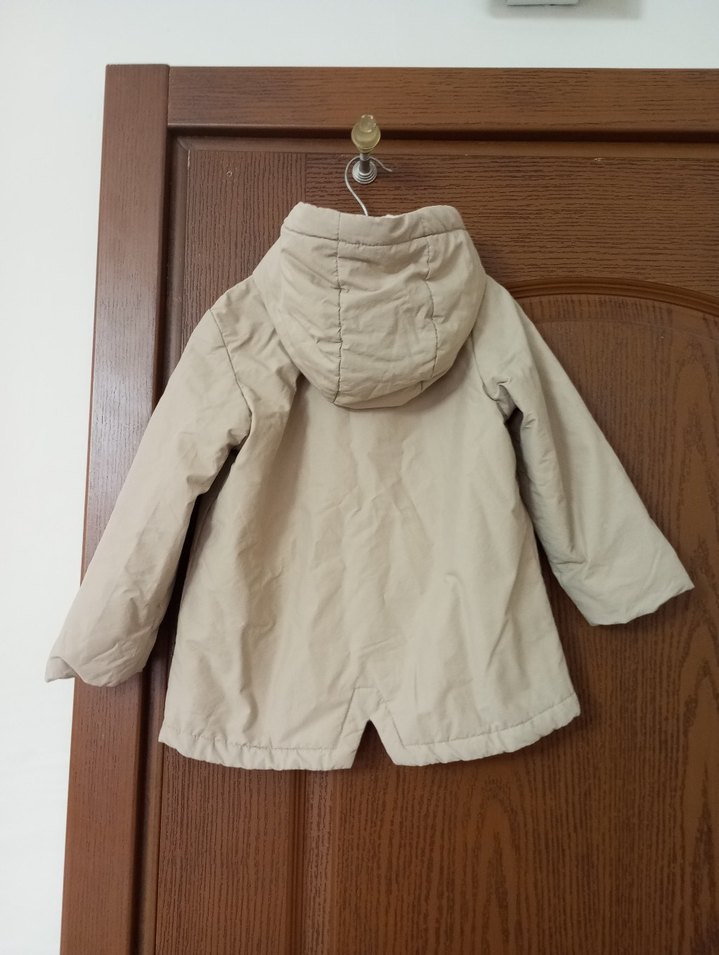 Mango 3-4 yaş için mont içi polar krem renk deforme yoktur - Görsel 2