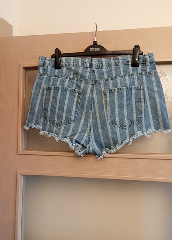 LC Waikiki LCW 44 beden yüksek bel Jean şort