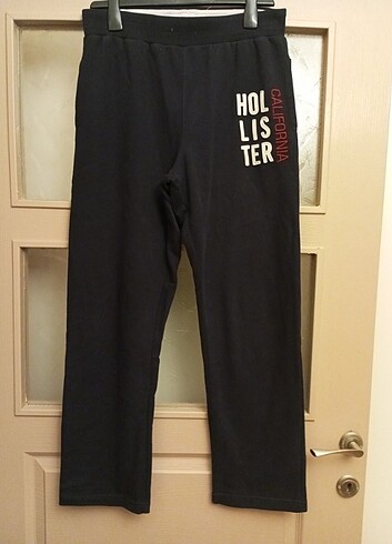 Hollister marka M beden eşofman ölçüleri açıklamada yazıyor